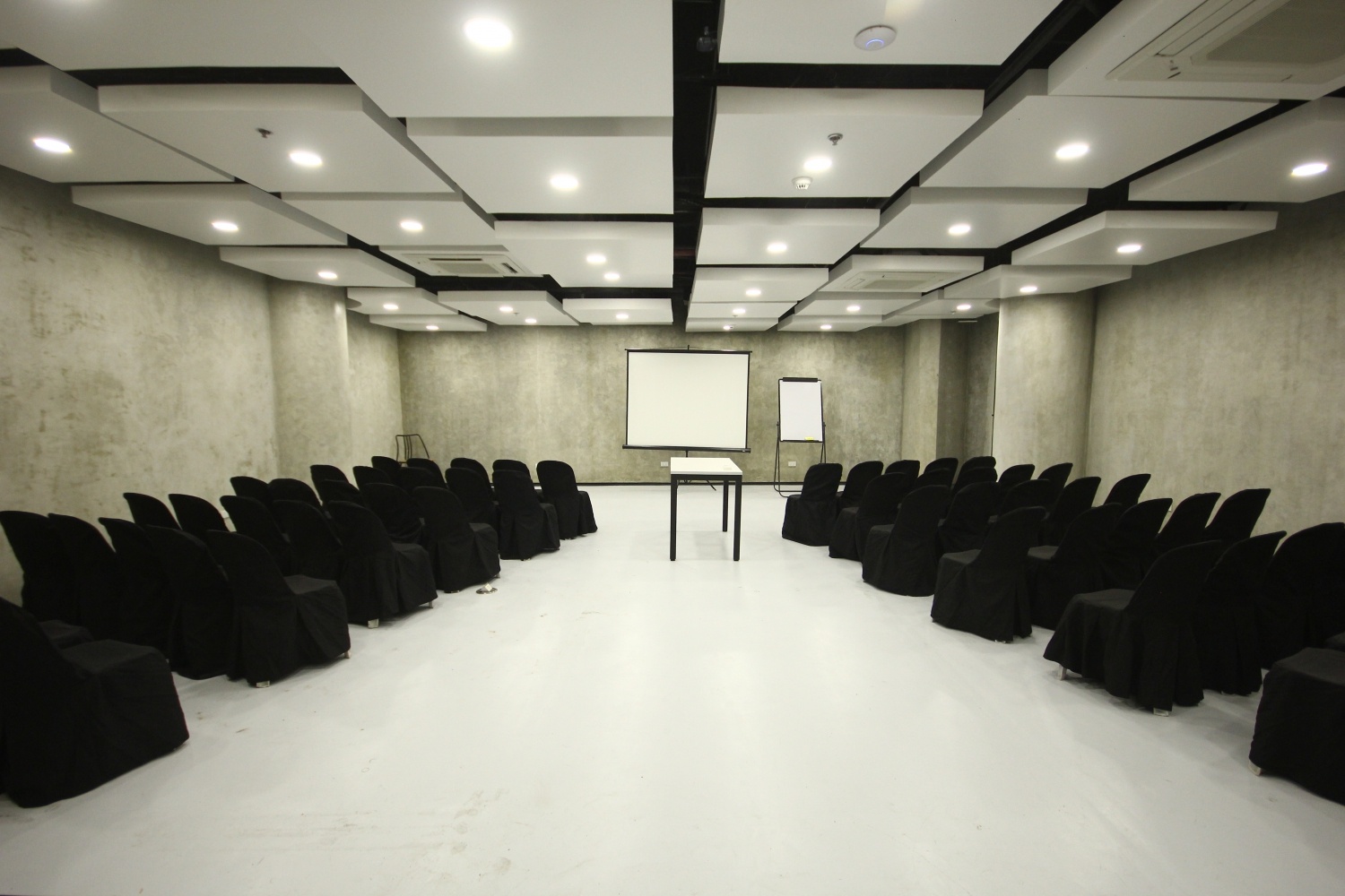 Acceler8 Paseo De Roxas Event Space