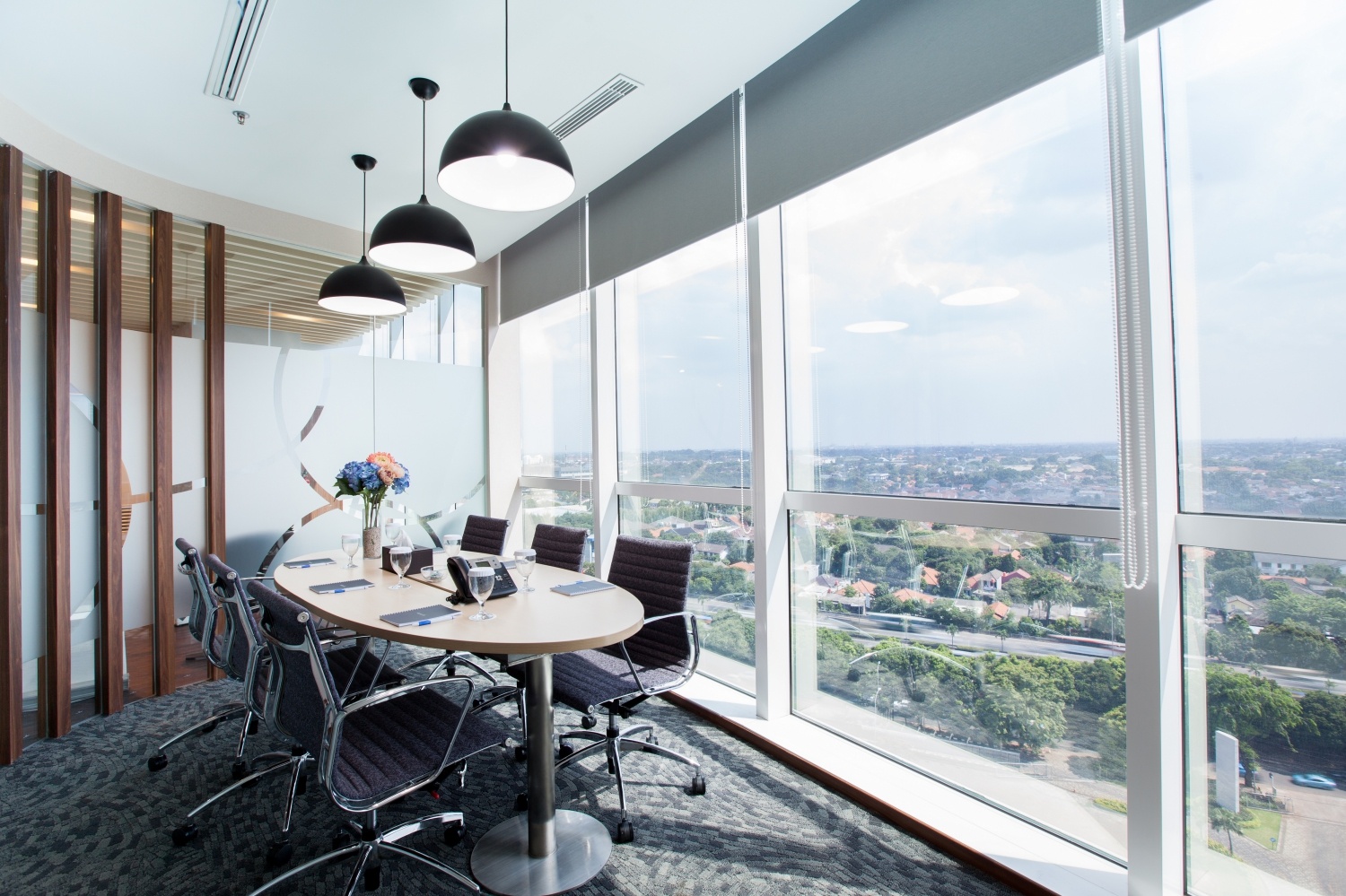 Servio Serviced Office meeting room