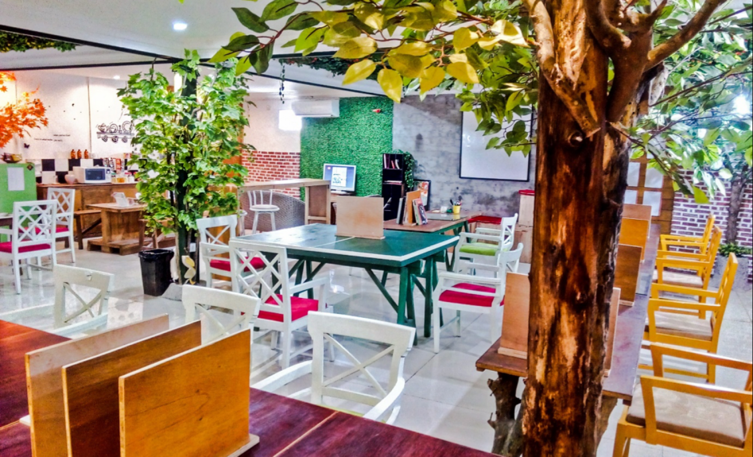 revio space surabaya coworking