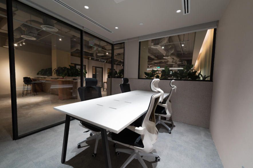 Woodlands stay connected with excellent transit links