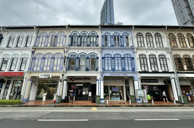 You should consider some factors before renting a shophouse